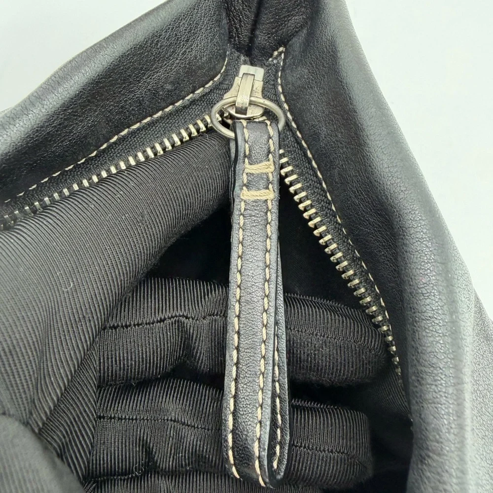 Coach Soho Buckle Flap Hobo Black Leather Y2K Shoulder Bag 1452 Silver Hardware